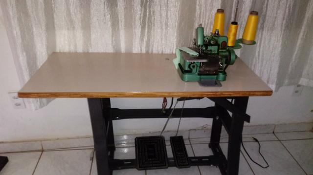 Maquina overlock