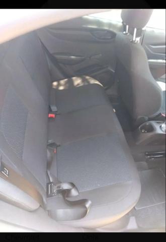 Vendo ônix 1.0 - aceito 3 mil na mão + parcelas no boleto - Foto 3