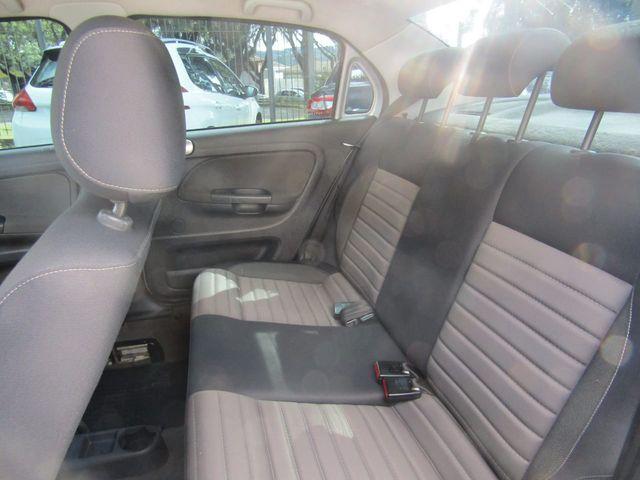 Volkswagen Voyage Comfortline 1.6 (Flex) - Foto 8