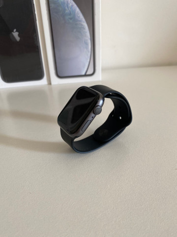 Apple Watch Serie 4 44M Seminovo - Foto 2