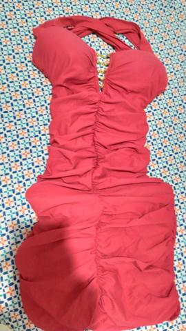 Vendo vestidos semi-novos