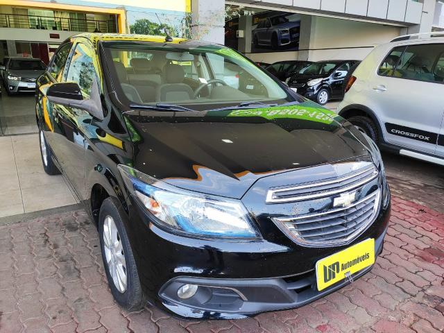 Prisma LTZ 1.4 completo top revisado unico dono 2014 - Foto 2