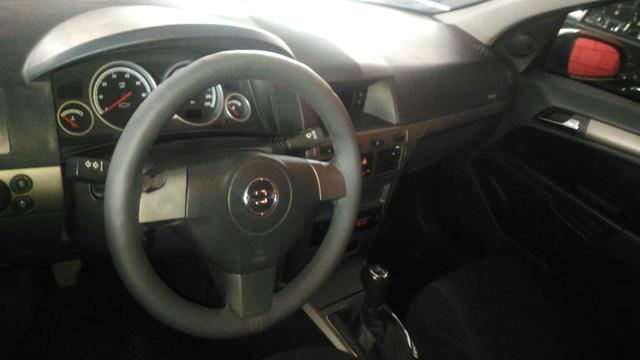 VECTRA GT 2.0 (4 PORTAS) 8 válvulas - Foto 4