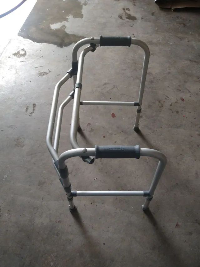 Andador três barros semi novo  - Foto 2
