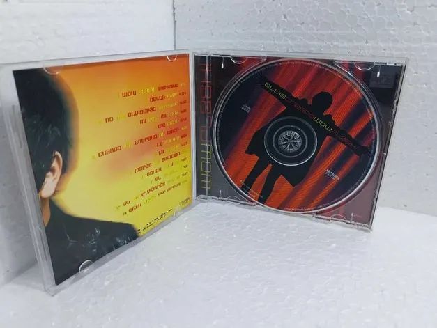 CDs  Elvis Crespo - Suavemente / Wow flash - Importados - Foto 5