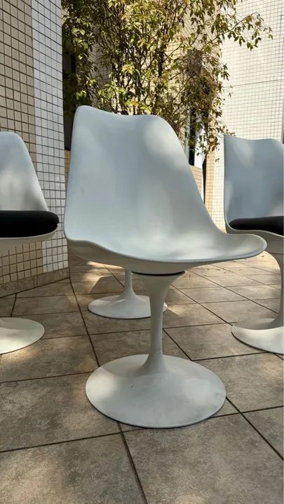 Conjunto com 4 cadeiras modernas estilo tulipa - Foto 2