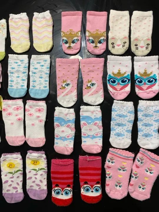 Kit de meias para bebês. 23 pares e 1 meia calça  - Foto 5