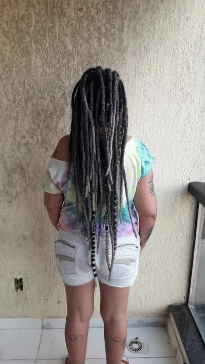 Dreadlocks longos e estilosos - Foto 4