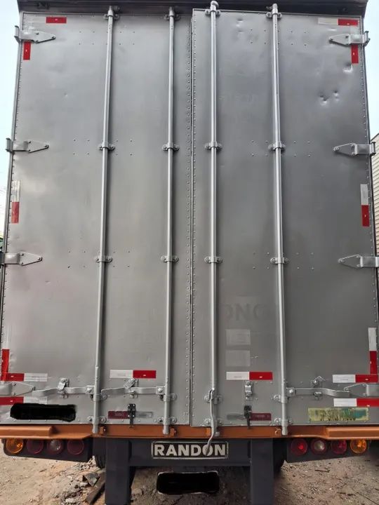 VENDE-SE CARRETA BAÚ - Foto 6