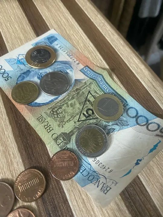 Vendo coleção de moedas antigas.dólares,cruzados, euro  - Foto 2