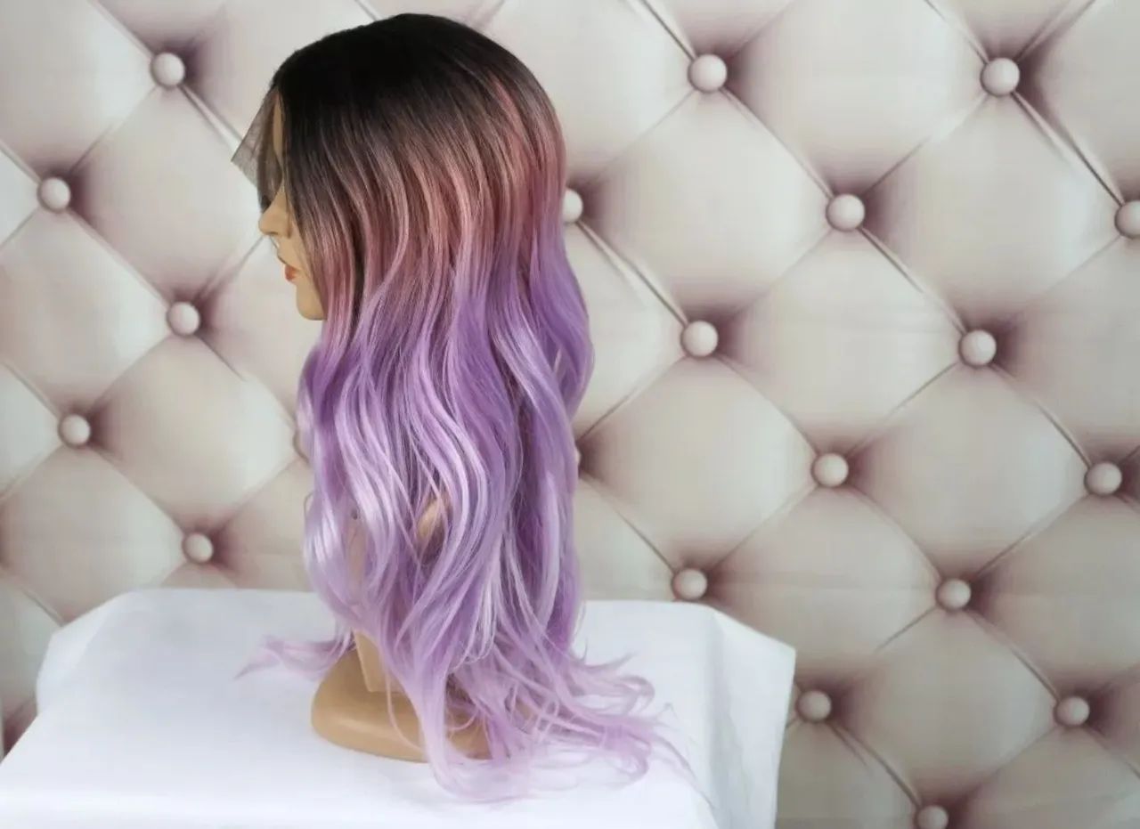 Peruca Lace Front Rosa e Lilás - Cabelo Ondulado - Foto 2