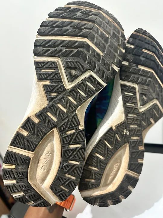 Tênis Brooks corrida 39 - Foto 2