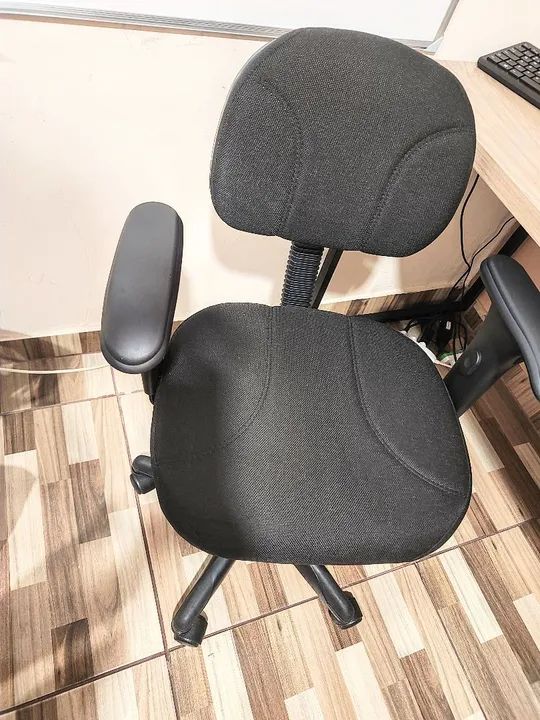 Mesa de Escritório estilo industrial com cadeira  - Foto 4