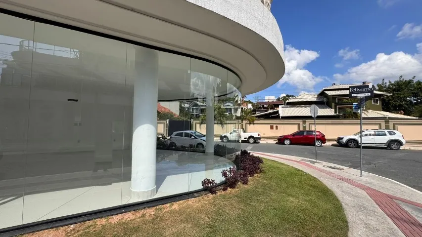 Locação Comercial - Sala Nova com 80m² 1 banheiro - Praia Brava