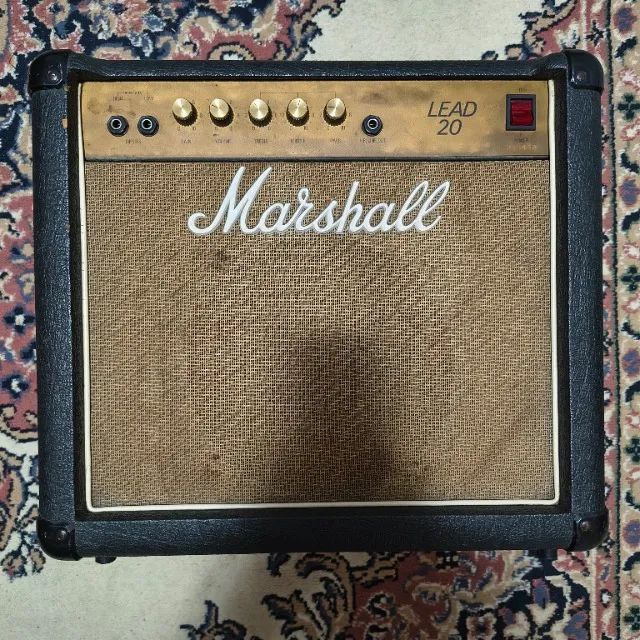 Amplificador Marshall LEAD 20 