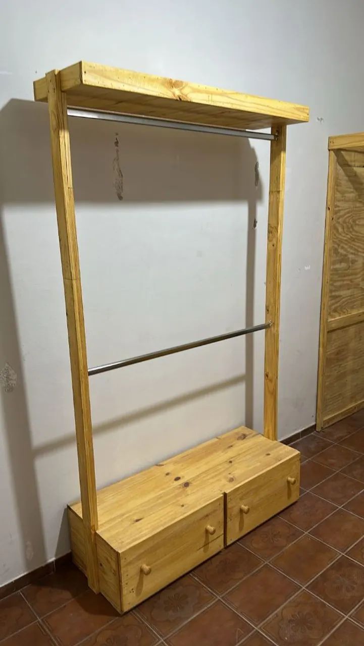 Loja balcão provador araras em pallets  - Foto 2