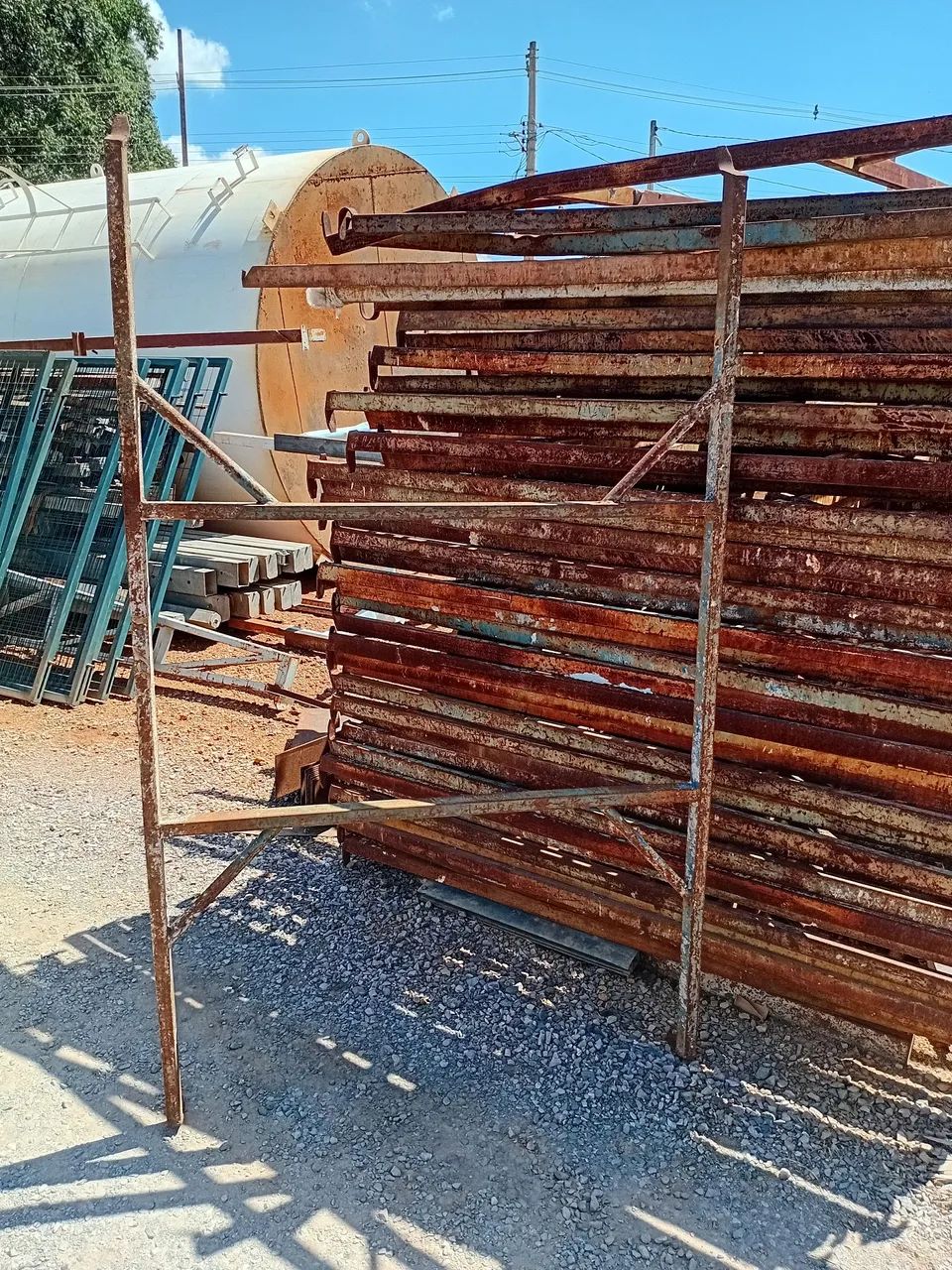 Mesas de andaimes 200x120 para construção em ótimo estado  - Foto 3