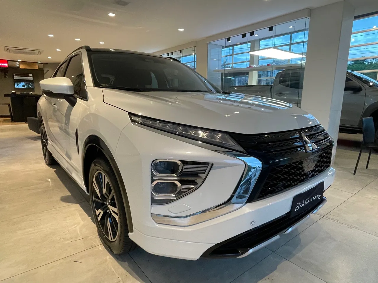 Eclipse Cross Hpes AWC 2025 c/28.000km - Falar c/Rose - Raion Mitsubishi