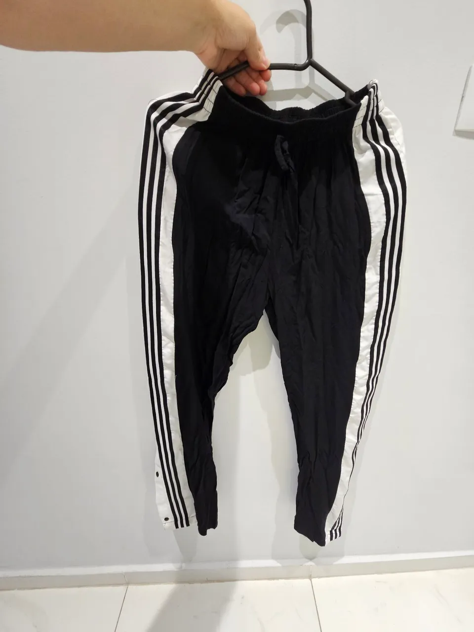 Calça Adidas Original com Listras Laterais