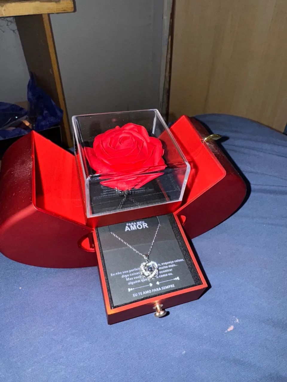 Rosa Eterna e Colar eu te amo em 100 línguas, Presente dia Dos Namorados