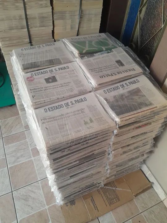 Jornal Pet/ Embrulhos/ Forração 