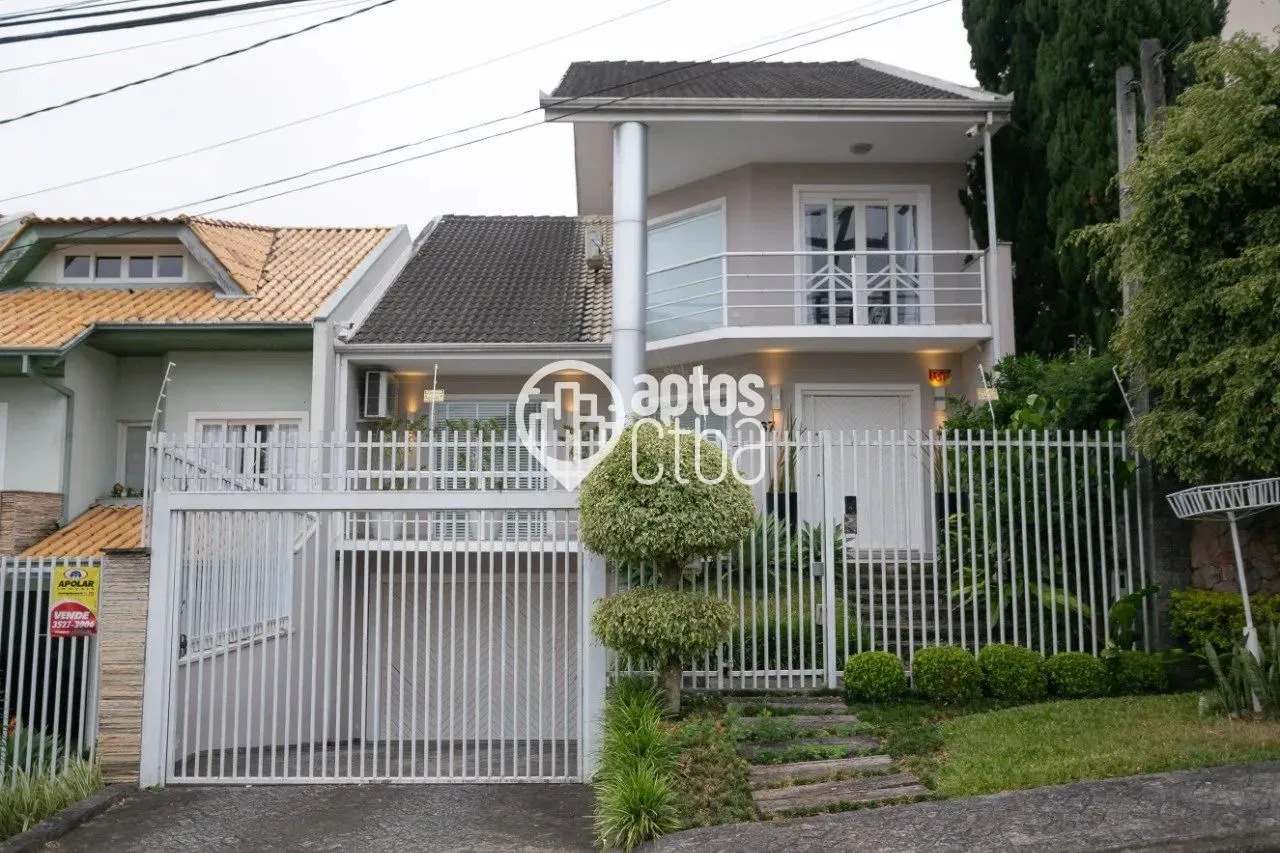 Casa à Venda com 4 quartos no Ecoville - Curitiba