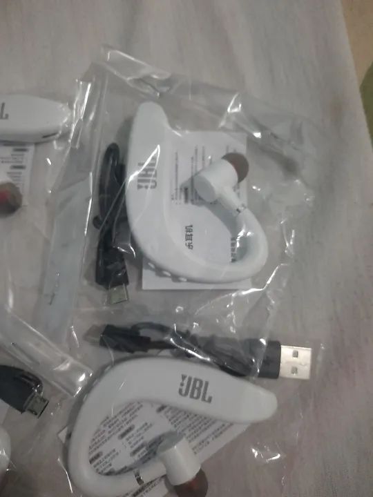 Fones de Ouvido JBL Bluetooth - Novos últimas peças  - Foto 3
