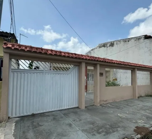 CASA A VENDA NO LIRIO DO VALE