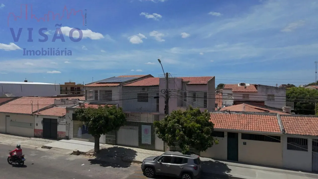 Casa para locação em Mossoró: 4 Dormitórios e 150m² por R$460 mil