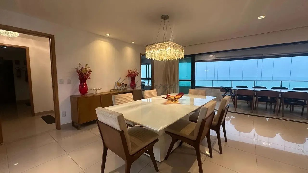 Apartamento frente mar em Areia Preta, 4 Suítes, mobiliado - Foto 3