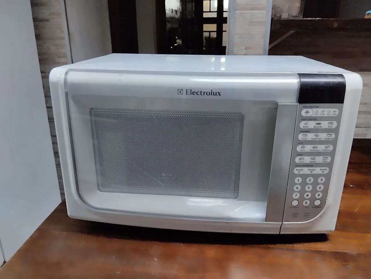 Micro-ondas Electrolux Branco 31 litros 