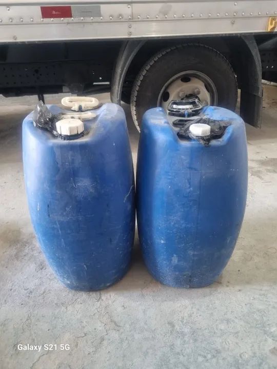 Bombonas de 50 litros com emulsão asfáltica  - Foto 3