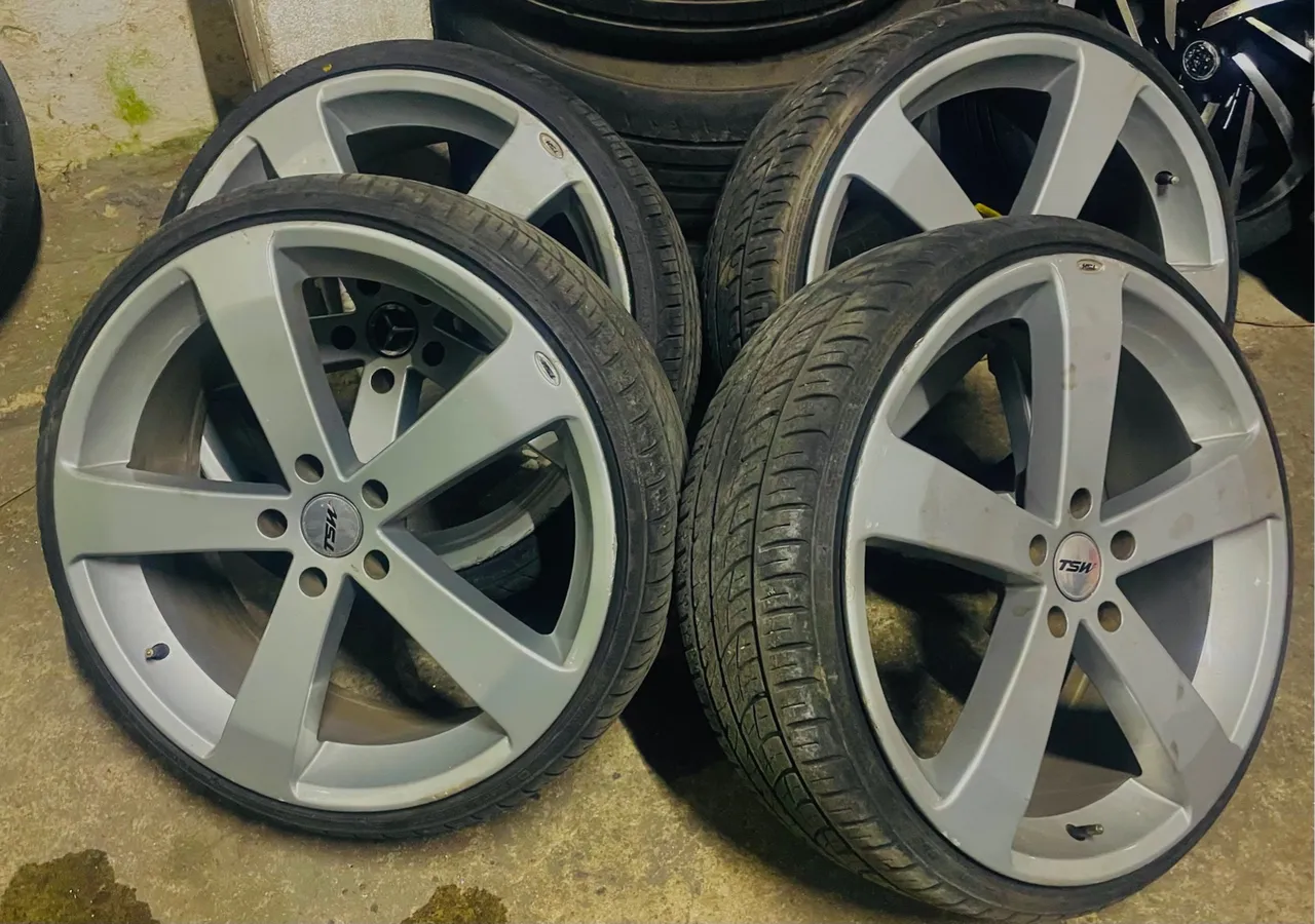 Jogo de Rodas TSW aro 20 com pneus novos 5x114