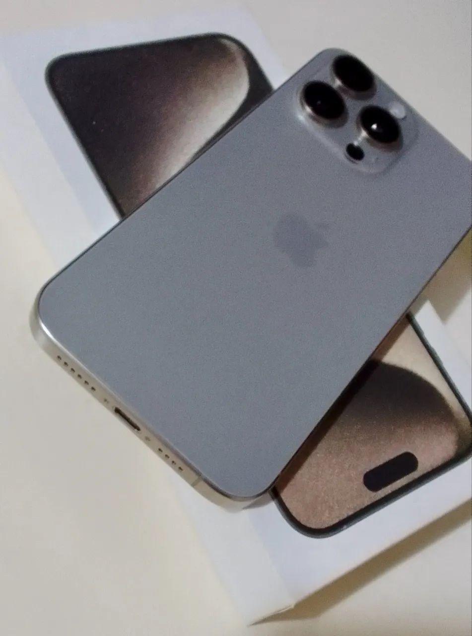 iPhone 15 pro Max 512gb - Celulares e Smartphones - Copacabana