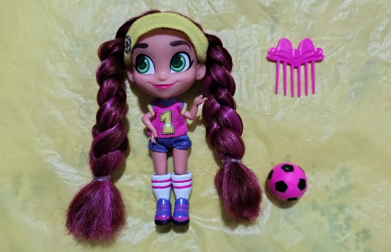 BONECA HAIRDORABLES (BRIT) 