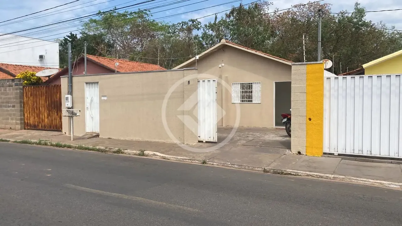CASA NA AVENIDA DO BAIRRO NOISE CURVO REGIÃO DO CRISTO REI COM GRANDE POTENCIAL PRA COMERC