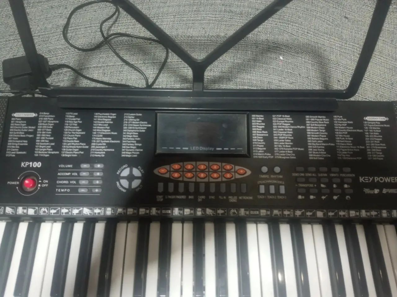 Vende-se Teclado Key Power Kp100 - Foto 2