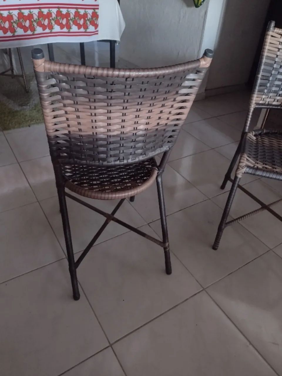 Cadeiras de Ferro com Material Sintético. - Foto 2
