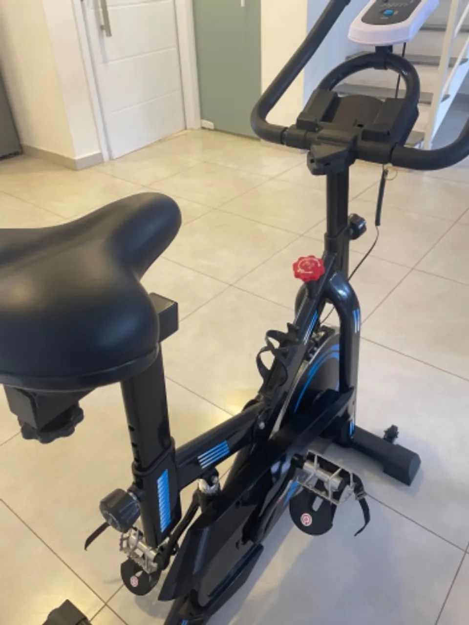 Bicicleta Spinning 15kg Inércia Pro - Suporta até 150kg - Excelente resultado 