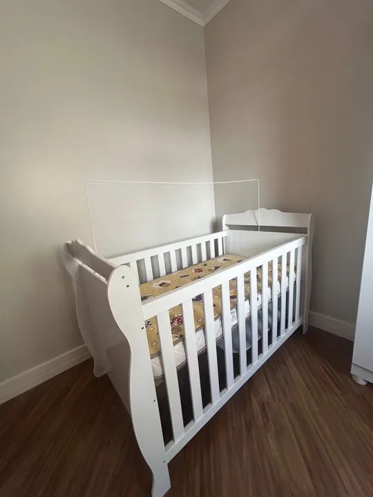 Berço de madeira branco para bebê e carinho de bebê  - Foto 5