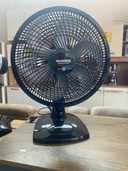 Ventilador de Mesa Mondial Super Power 6 Pás