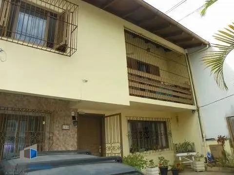 Casa em Menino Deus