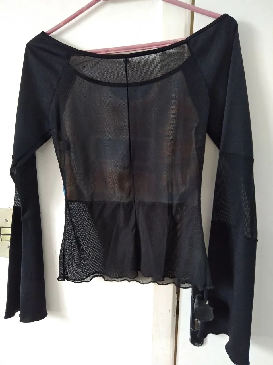 Blusa manga longa com estampa - Foto 2