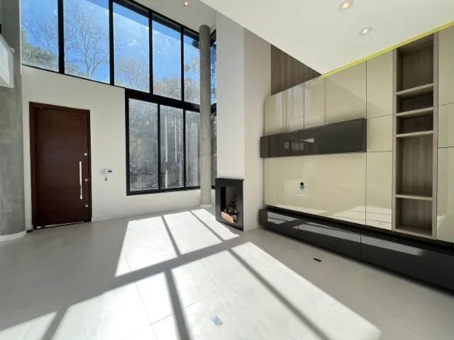 Casa nova com 04 quartos, sendo 03 suítes - Foto 2