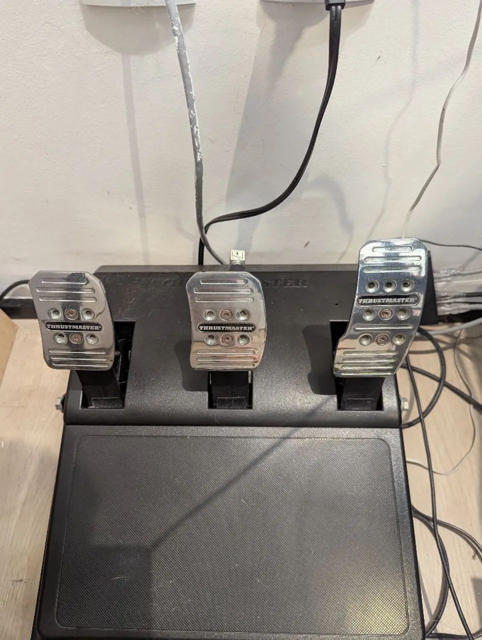 Volante simulador thrustmaster Tx - Foto 4