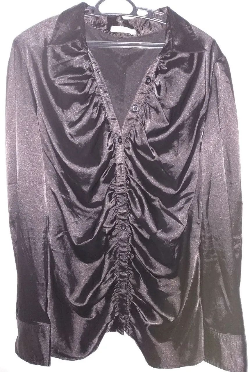 Blusa de Seda Preta - Marisa