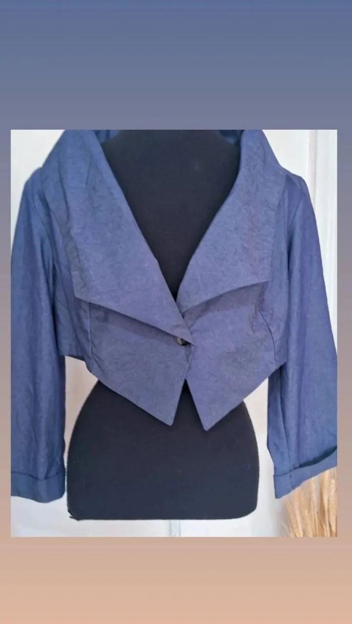 cropped blazer curto  Flor de Chocolate Tam P - Foto 2