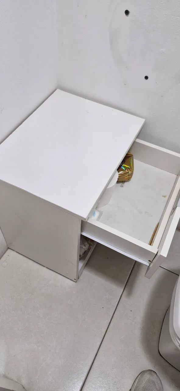 Gaveteiro branco para organização