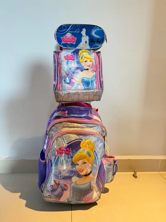 Kit completo Mochila de rodinhas Cinderela