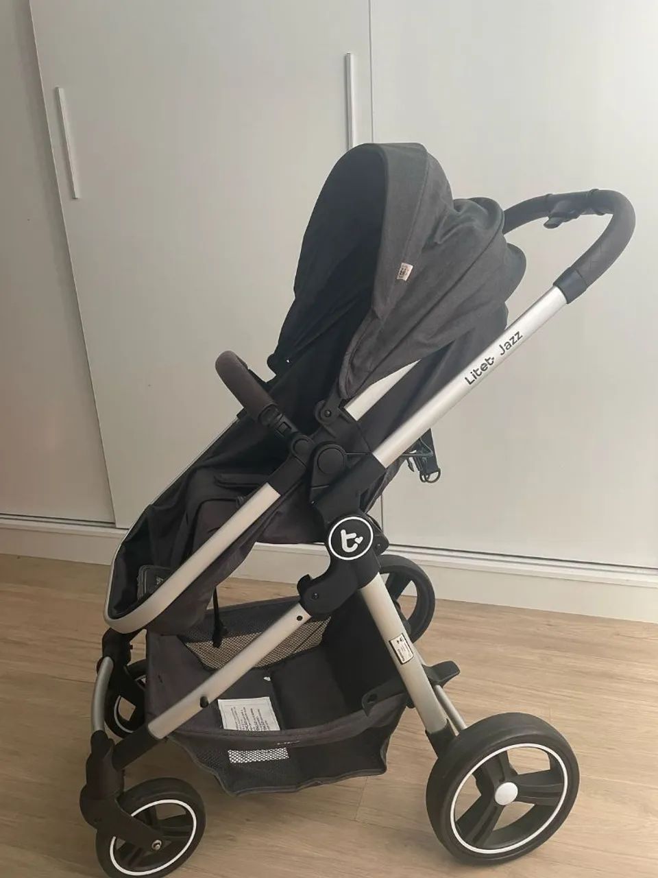 Carrinho de Bebê com bebê conforto  - Foto 4